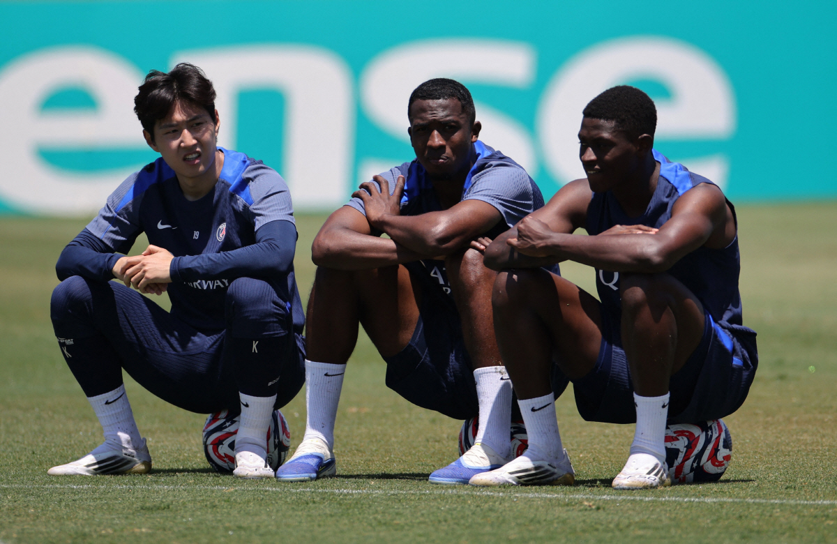 PSG, <b>이강인</b> 시장에 내놨다! 481억원이면 이적 가능...<b>나폴리</b>, 아스널, 크...