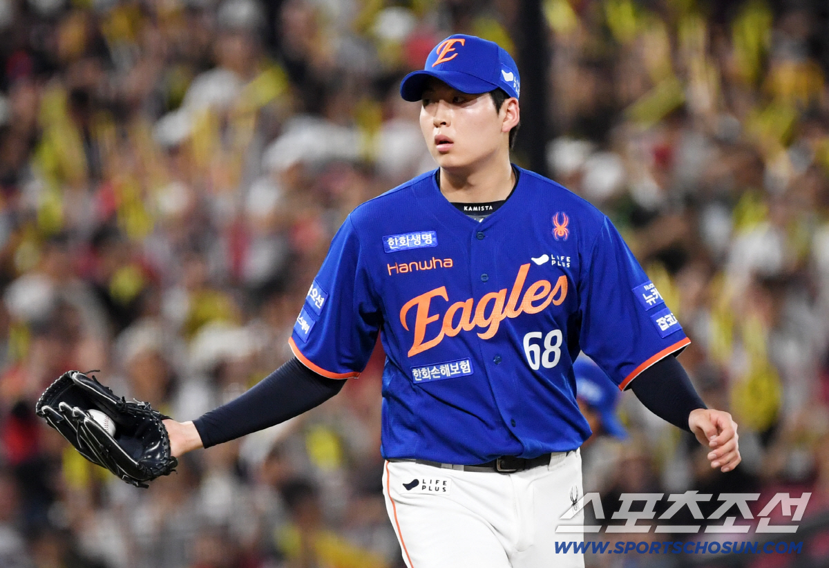 <b>김서현</b> 있어도 <b>불안</b>, 없으면 더 <b>불안</b> → 한화 3일간 '8회 이후 12점' 줬다