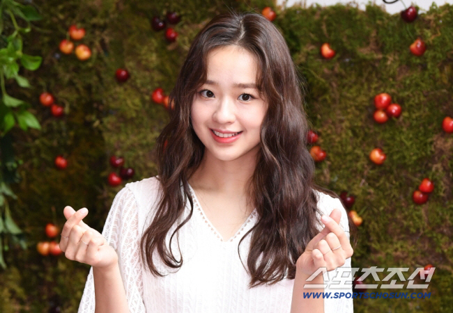 <b>손연재</b>, <b>유튜브 채널</b> '전격 <b>폐쇄</b>'…삭제 사유 두고 '추측 확산'[SC이슈]