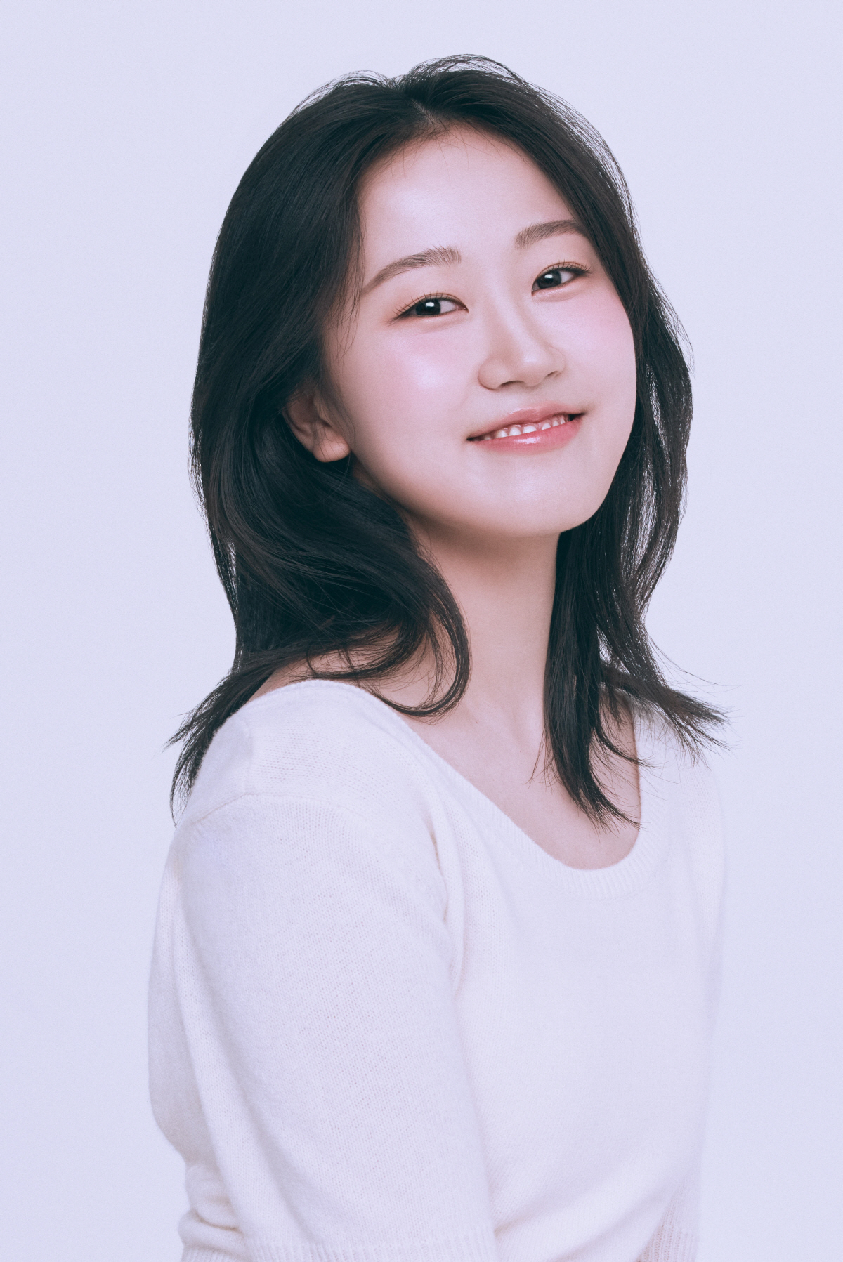 "뭣이 중헌디!"..'<b>곡성</b>' <b>김환희</b> 이렇게 예뻐졌어? 잘 자란 아역배우 근황