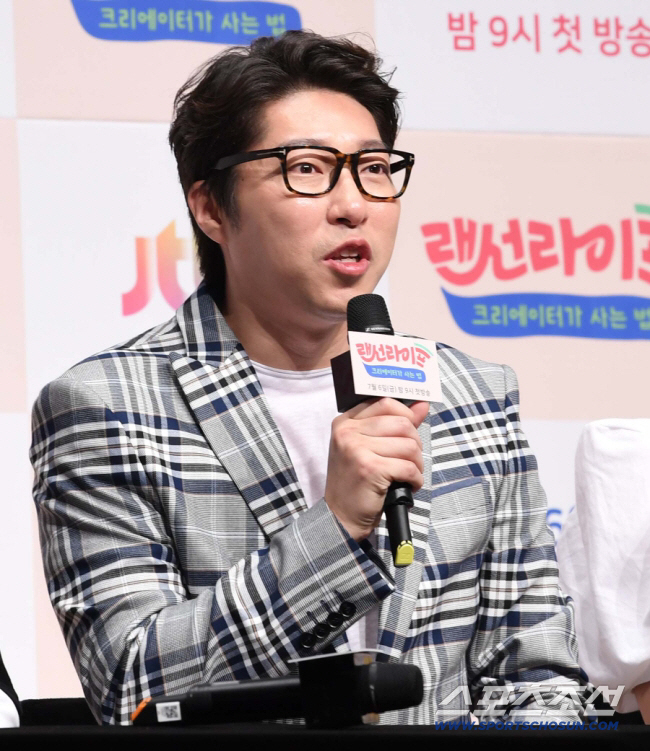 [종합]"충격적이고 허탈"…하리수→안영미, 故 <b>대도서관 추모 물결</b>