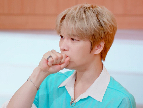 <b>김재중</b>, 생전 처음 듣는 <b>가족사</b>에 충격...父몰락에 어머니 행상 '눈물'(...