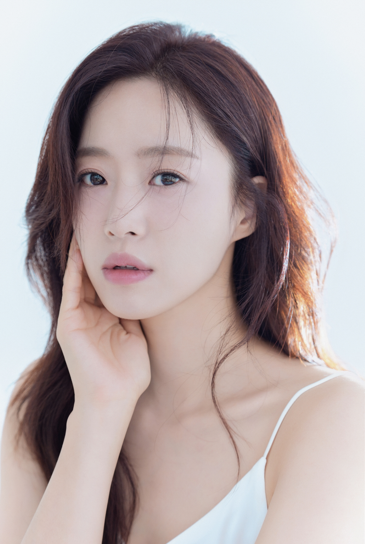 ‘<b>여왕의 집</b>’ <b>함은정</b> “촬영 중 무릎 인대 파열…전치 8주 진단에 휠체...