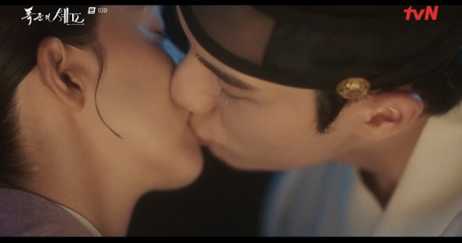 <b>이채민</b>, <b>임윤아</b>에 <b>청혼</b>→뜨거운 <b>키스</b> "내 반려가 되어 달라" (폭군의 셰...