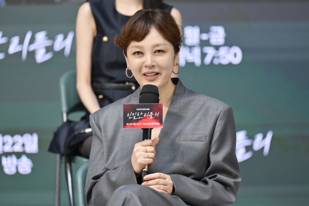 '<b>친밀한 리플리</b>' 이승연 "KBS 일일극 6년만 복귀, 고민 많았지만.."