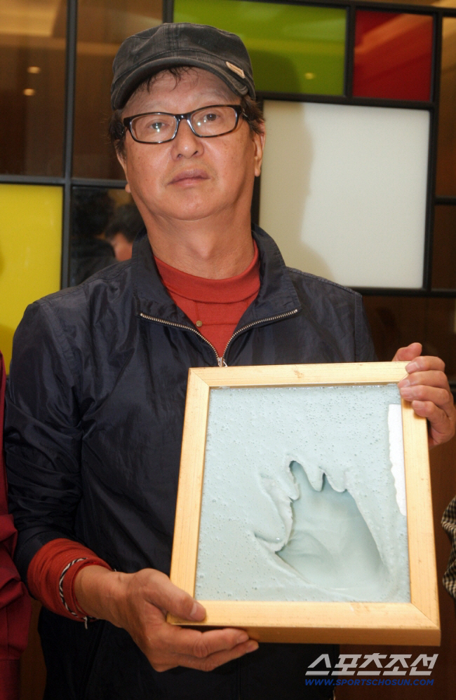 <b>故 전유성</b>, 폐기흉 악화로 <b>별세</b>..부코페 측 "한국 코미디 선구자, 깊은 ...