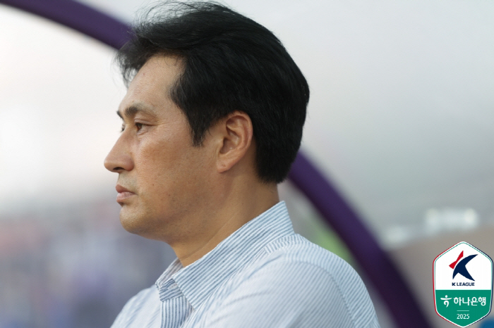 "내가 이기겠다는 각오" <b>유병훈</b> 감독이 보라색 넥타이를 맨 이유..."까다...