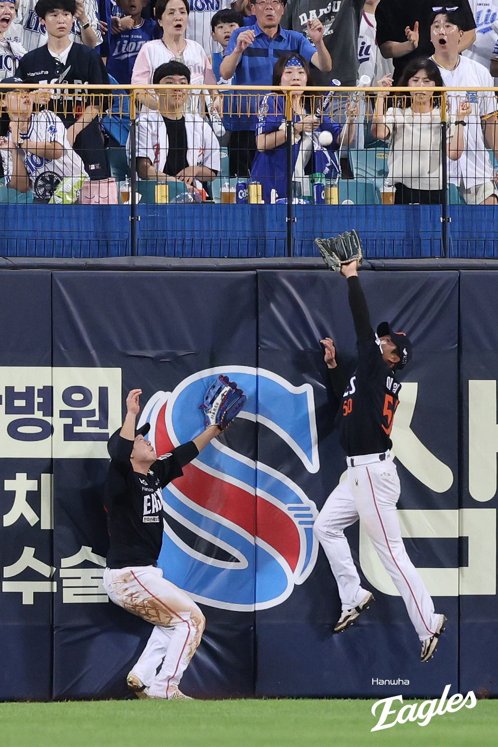 6번 중 3번이 <b>한화</b>다! 이러니 열광할 수 밖에…이번에는 '담장 상단 타구...