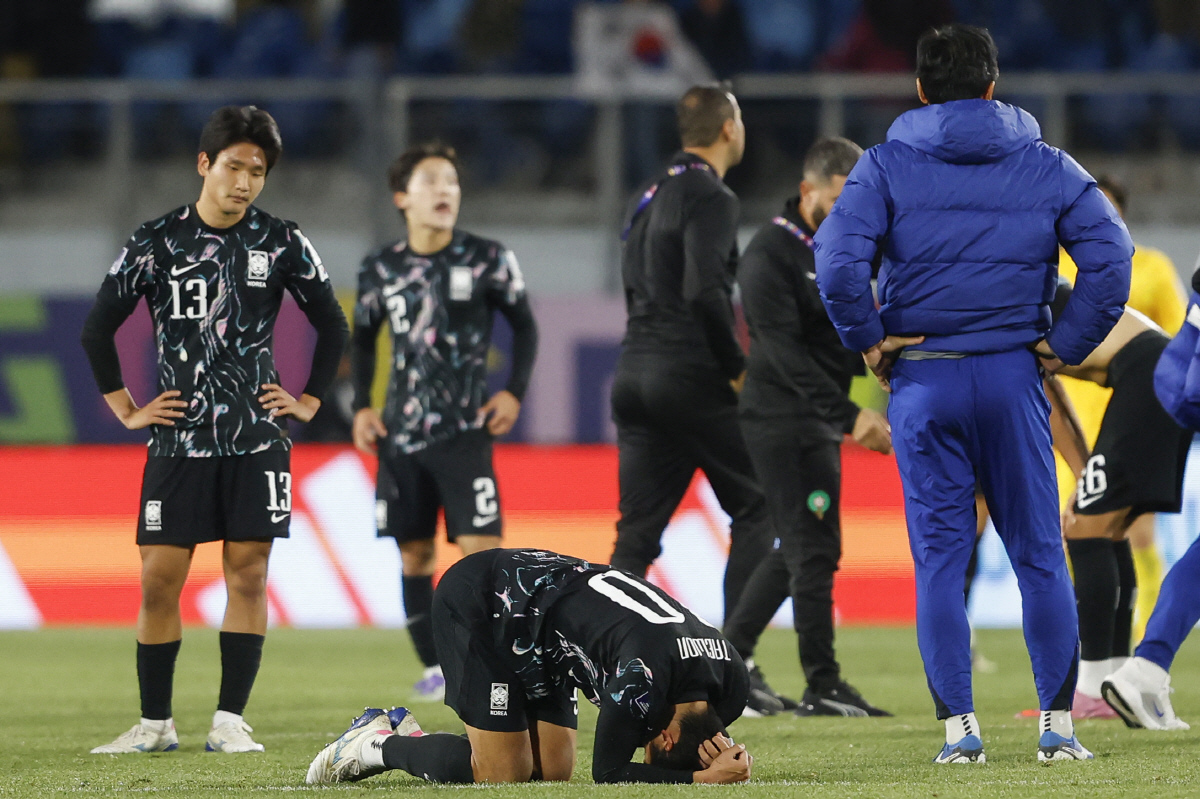 "한국 축구의 눈물" <b>이창원호</b>의 예견된 완패, 이변은 없었다…韓, 모로...