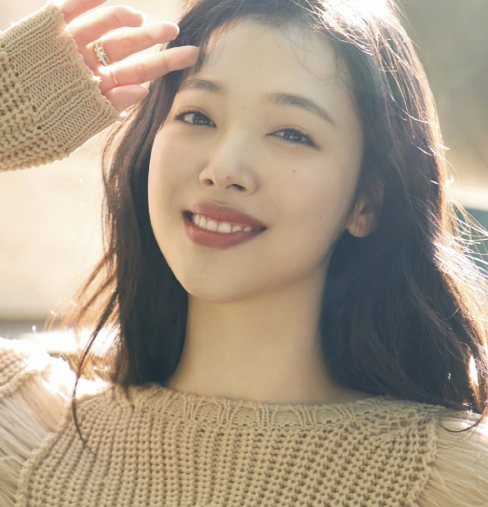 故 <b>설리</b> 친오빠, 동생 사망 <b>6주기</b> 정치적 이용 <b>논란</b>…'트럼프 측근' 찰리...