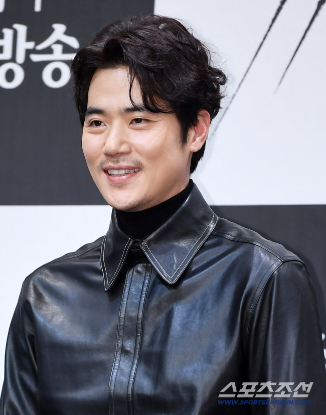 <b>김강우</b>, '한혜진 언니' 미모의 아내 최초 공개...꿀 뚝뚝 떨어지는 사...