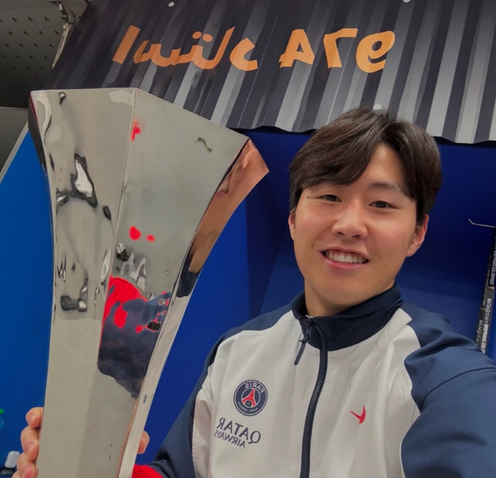 <b>이강인</b> 방출한다며? 또 족쇄 채우는 <b>PSG</b>→연봉 최하위 벗어날까…"LEE의...