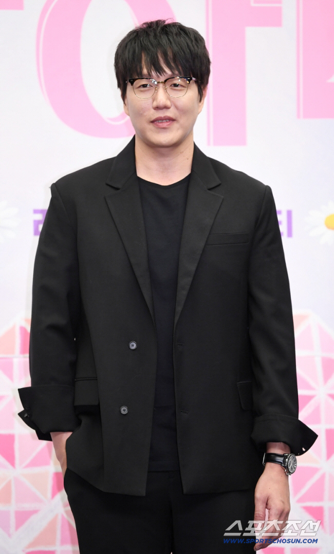 '<b>매니저 논란</b>' <b>성시경</b>의 심경..."악플보다 위로 많았다"