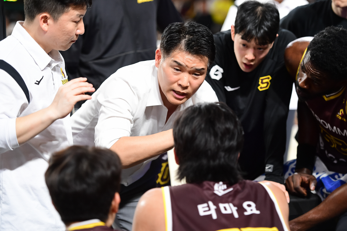 [현장인터뷰]<b>조상현 감독</b> "우리 선수들 칭찬받아야 마땅, 이상적인 플레...