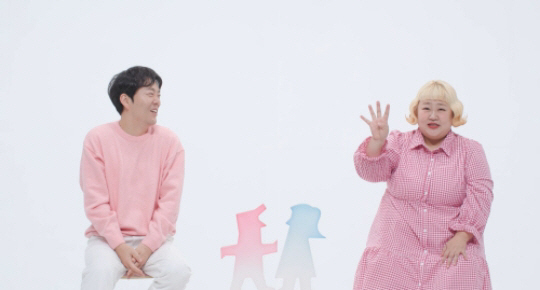 '김민기' <b>홍윤화</b>, 운동 없이 식단으로 살 뺐다...<b>40kg 감량</b> 임박 "절반...