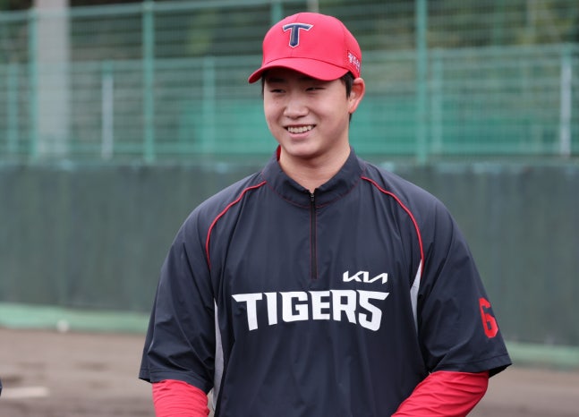 '1R 지명권 증발' KIA 어떻게 이런 선수 왔나, 美 검증까지 받았다…"왜 안 뽑지? 잠재력 훨씬 높아"