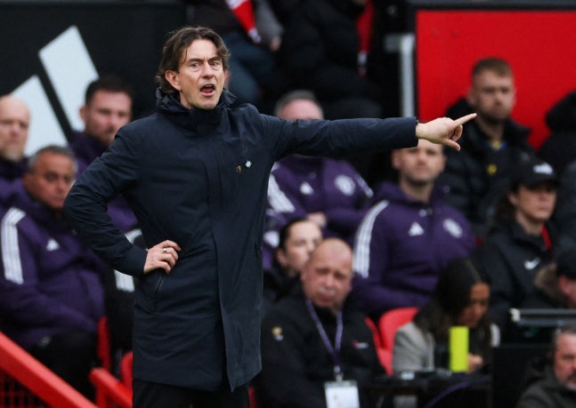 "이것도 팀이냐!" 'SON 당장 데려와'→'로메로가 주장이라고' 토트넘 미치겠다…프랭크 일단 로메로 두둔 "젊은 리더다"