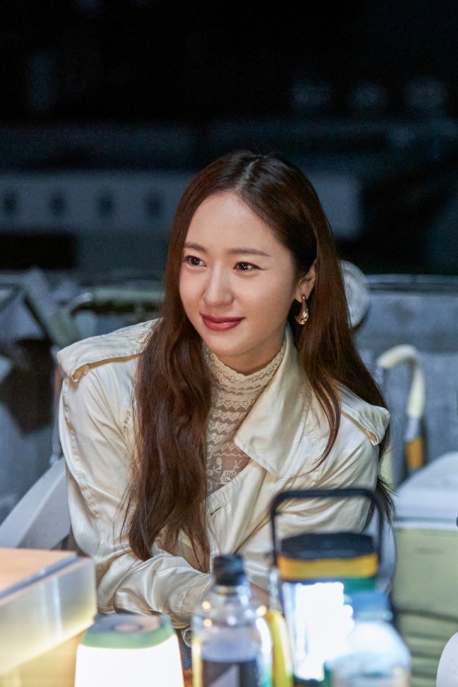 鄭秀晶在tvN《在大韓民國成為房主的方法》中飾演全伊景 展現全新演技挑戰