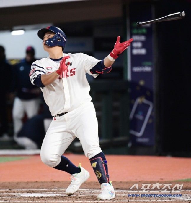 "(한)동희는 내 마음에 확고하게 없다" 하룻만에 싹 바뀐 톤, 김태형 감독의 주전론,1,2군 다 터졌다