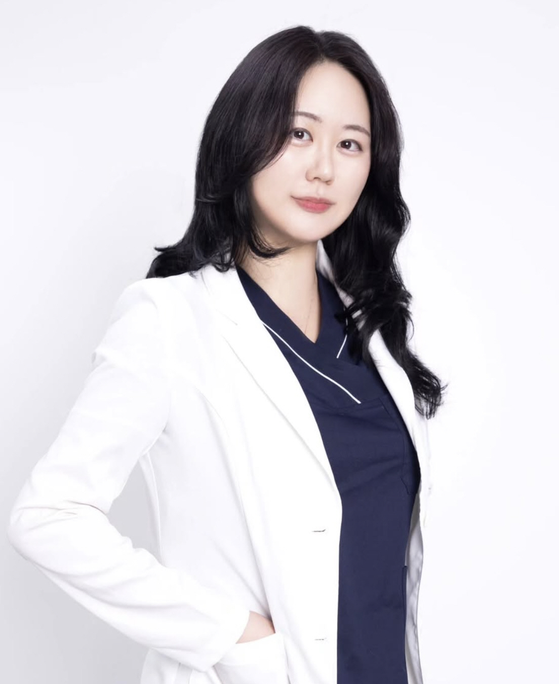 '모솔 의사' <b>19기 현숙</b>, 8기 영수와 연애 밝힌 '나솔사계'에 분노 "사이...