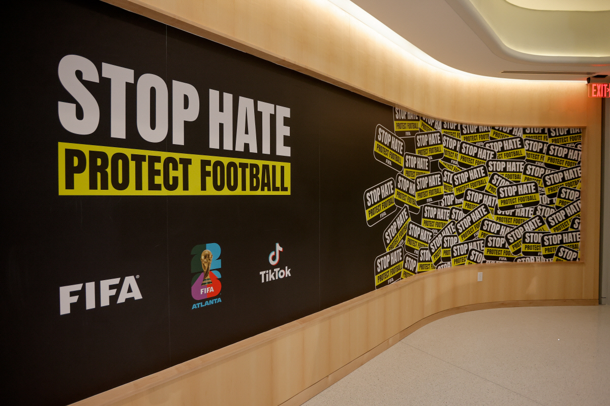 '혐오 반대의 날인데…'북중미월드컵, 악성댓글 이미 도 넘었다…FIFA, 혐...