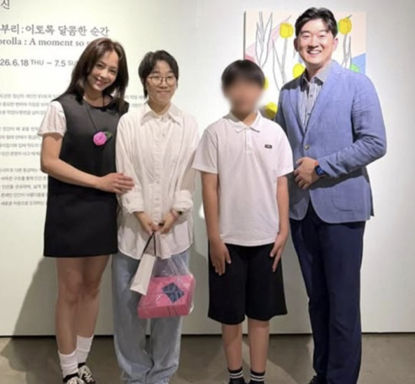 강성연, <b>재혼</b> 후 확 달라진 일상..아들 챙기는 <b>의사</b> 남편 '감동'