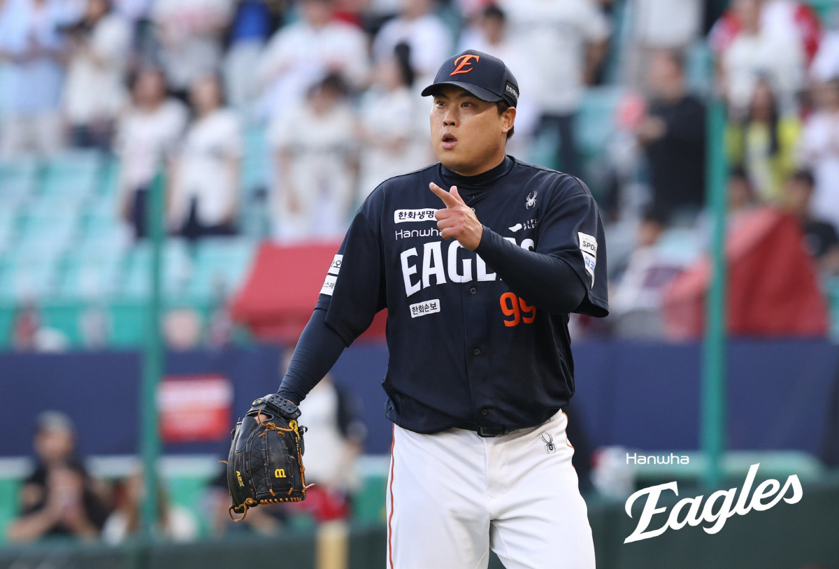 '44㎞ 차이' 완급조절 실화냐? 명불허전 류현진 → MVP 후보 존재감 재확인…6월 전경기 6이닝 '완성' [인천리포트]