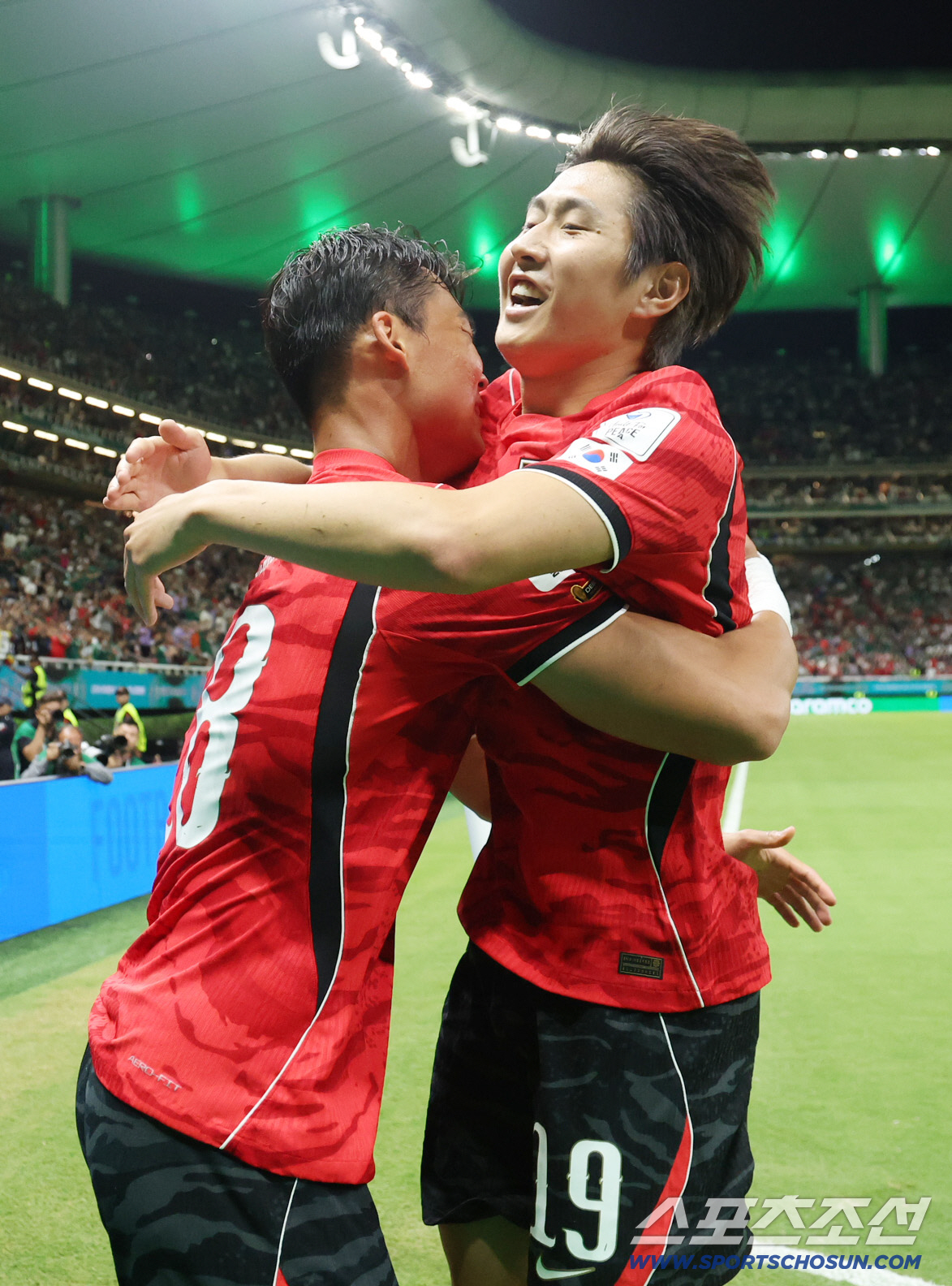 "초대박!" 韓 축구 역사상 이런 에이스 있었나…이강인 '천문학적 연봉 단칼 거절'→'시메오네 AT 마드리드 감독 직접 축하 전화'