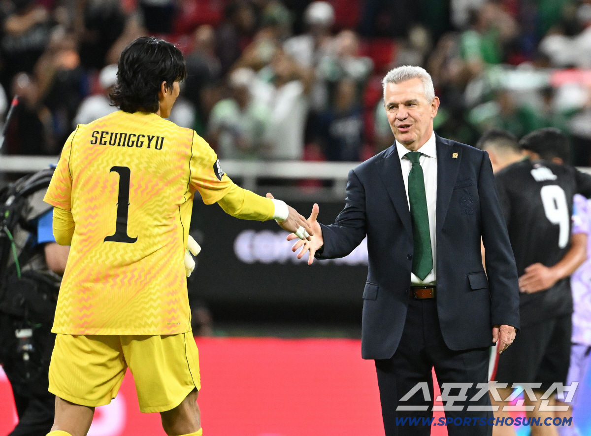 대충격! "이강인은 내 아들" 아기레 감독, 진짜 한국 지휘봉 잡나…멕시코 매체 '한국행 가능성' 관심