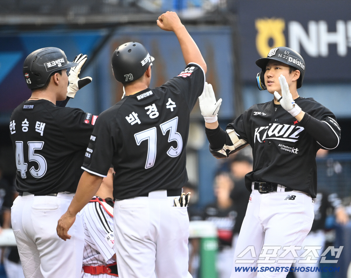 MVP 내꺼야! 오스틴 솔로포 → <b>최원준</b> 역전 쓰리런 작렬…시즌 8호포 '멍...