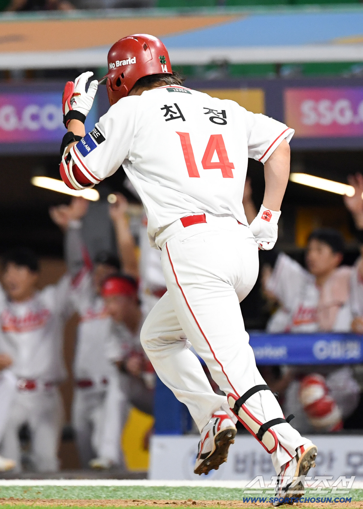 [포토] <b>최정</b>, 11시즌 연속 <b>20홈런</b>