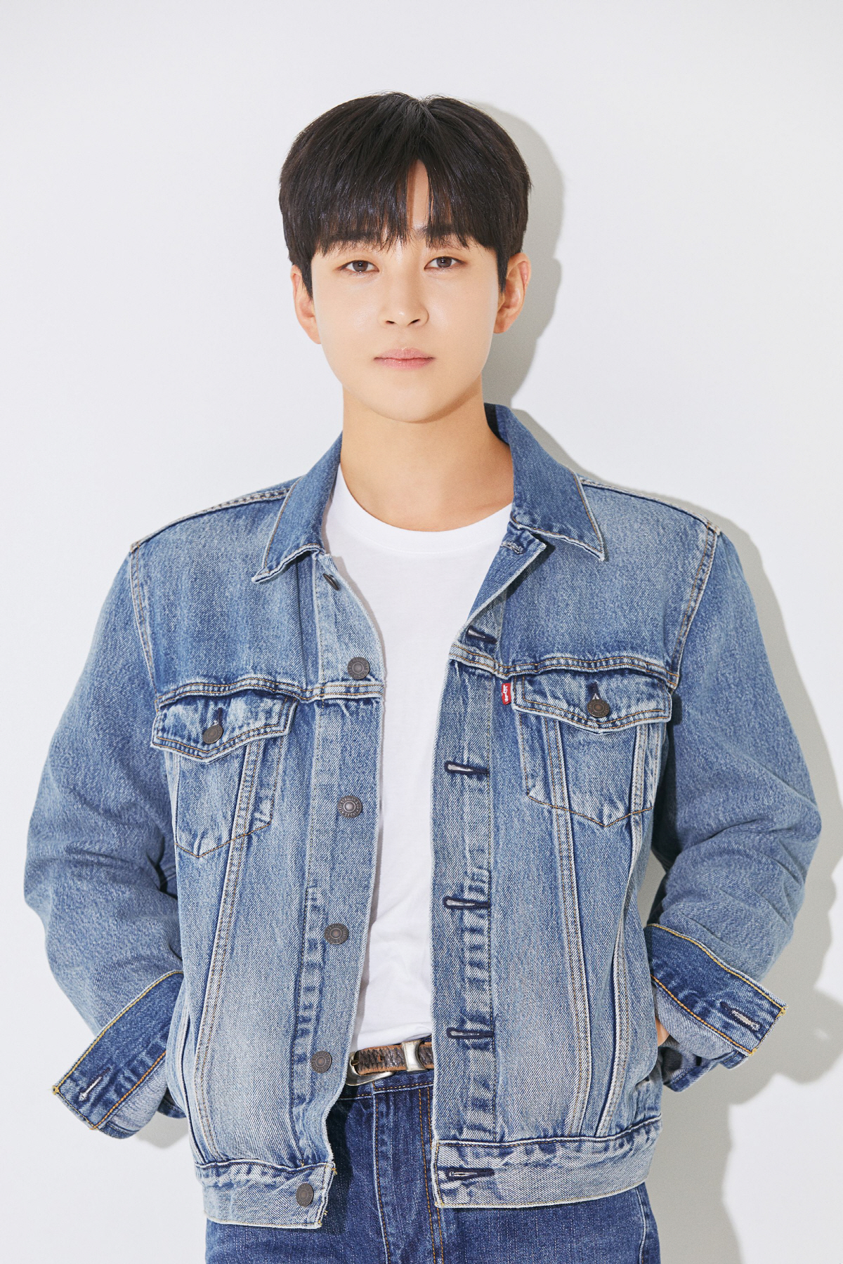 딘딘, MBC '<b>플레이리스트 109</b>' MC 출격…공감·웃음 다 잡는다