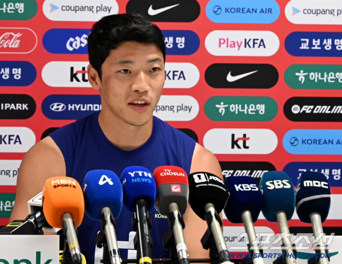 韓 축구 대형 악재! '국가대표 공격수' 황희찬, 2부 리그에서도 자리 없...