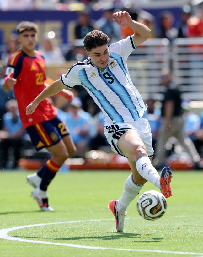 Soccer Football - FIFA World Cup 2026 - Final - Spain v Argentina - New York/New Jersey Stadium, East Rutherford, New Jersey, U.S. - July 19, 2026 Argentina's Julian Alvarez in action REUTERS/Amanda Perobelli