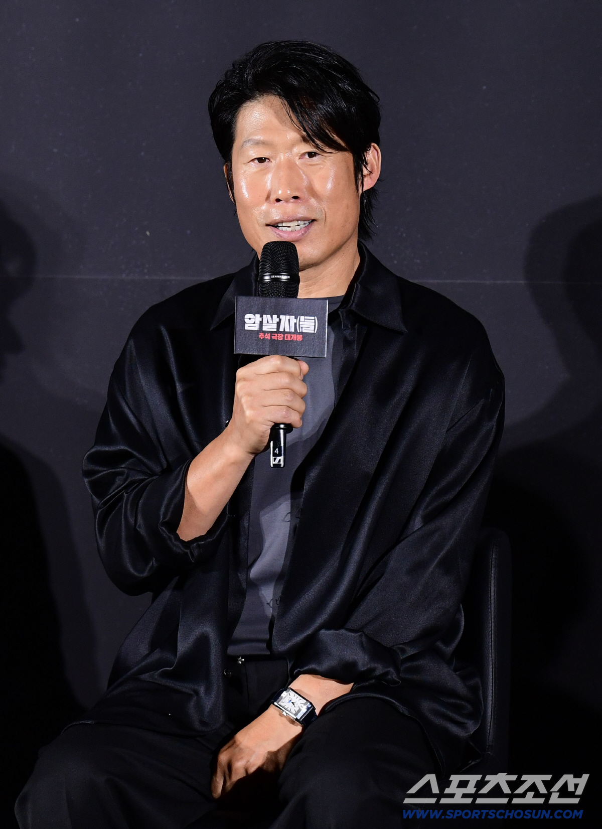 '<b>암살자</b>(들)' <b>유해진</b> "박해일 눈빛 부러워…더 깊어진 것 같아"