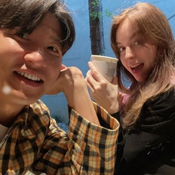 <b>박주호</b><b>안나</b>, <b>넷째 임신</b> 발표…암투병 중 전한 경사 "소중한 희망 찾아...