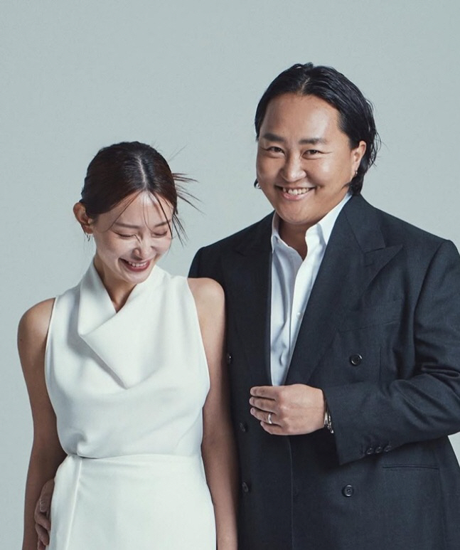 <b>조째즈</b>, AI 합성 의심 부른 '<b>미모의 아내</b>' 얼마나 예쁘길래..."임영웅도...