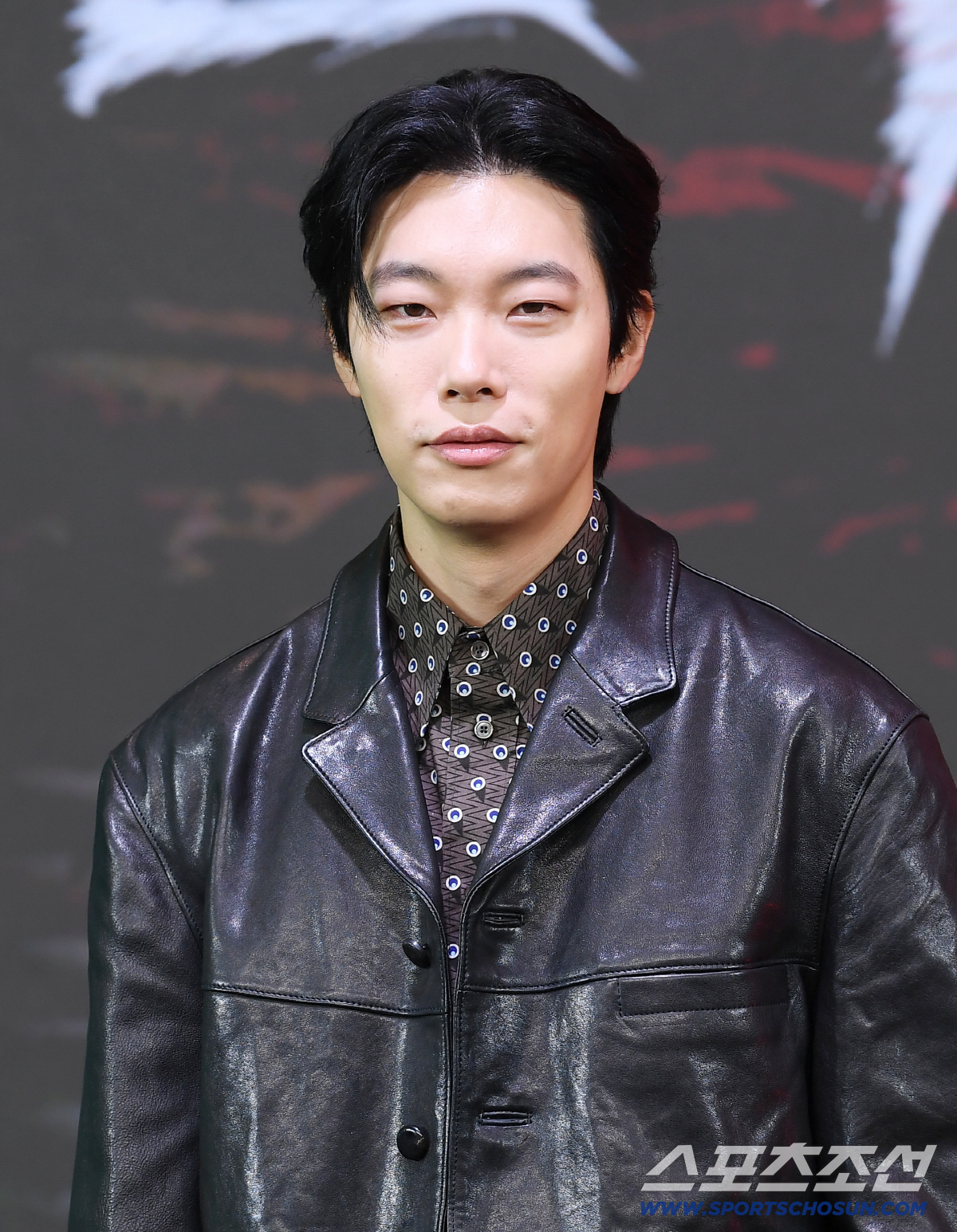 '들쥐' <b>류준열</b> "<b>1인 2역</b> 도전, 성격부터 목소리까지 바꾸려 고민"