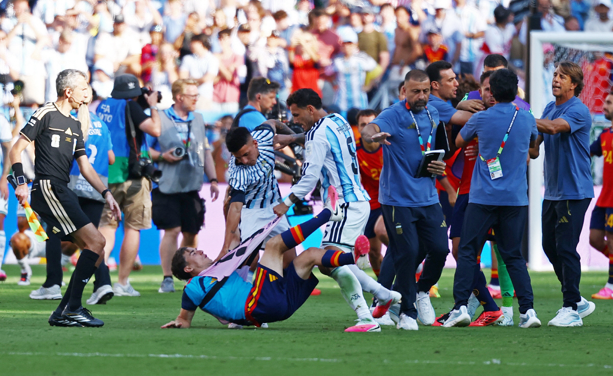 "대충격" FIFA '오피셜' 공식발표, 월드컵 역사상 최악의 추태, 끝내 중...