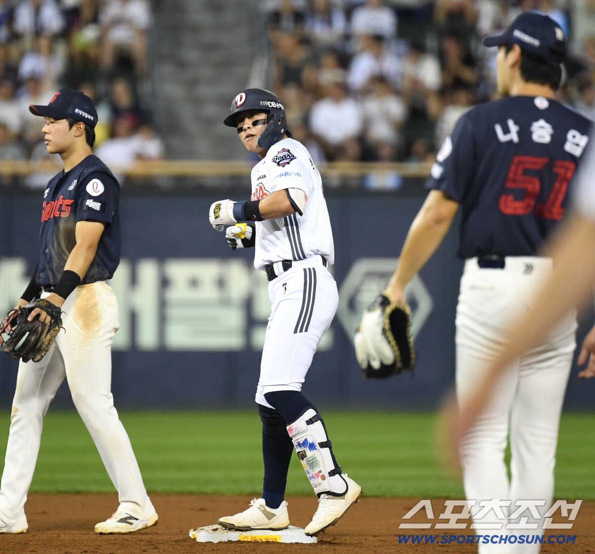 '<b>159.1km</b>' <b>신기록</b>! <b>곽빈</b> 7이닝 1안타 8K 무실점 10승 달성…두산, 롯데 6...