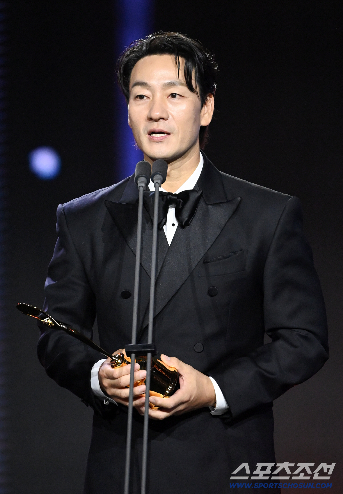 [단독] <b>박해수</b>, <b>둘째</b> 아들 <b>득남</b>…'청룡 수상소감' 축복이 태어났다