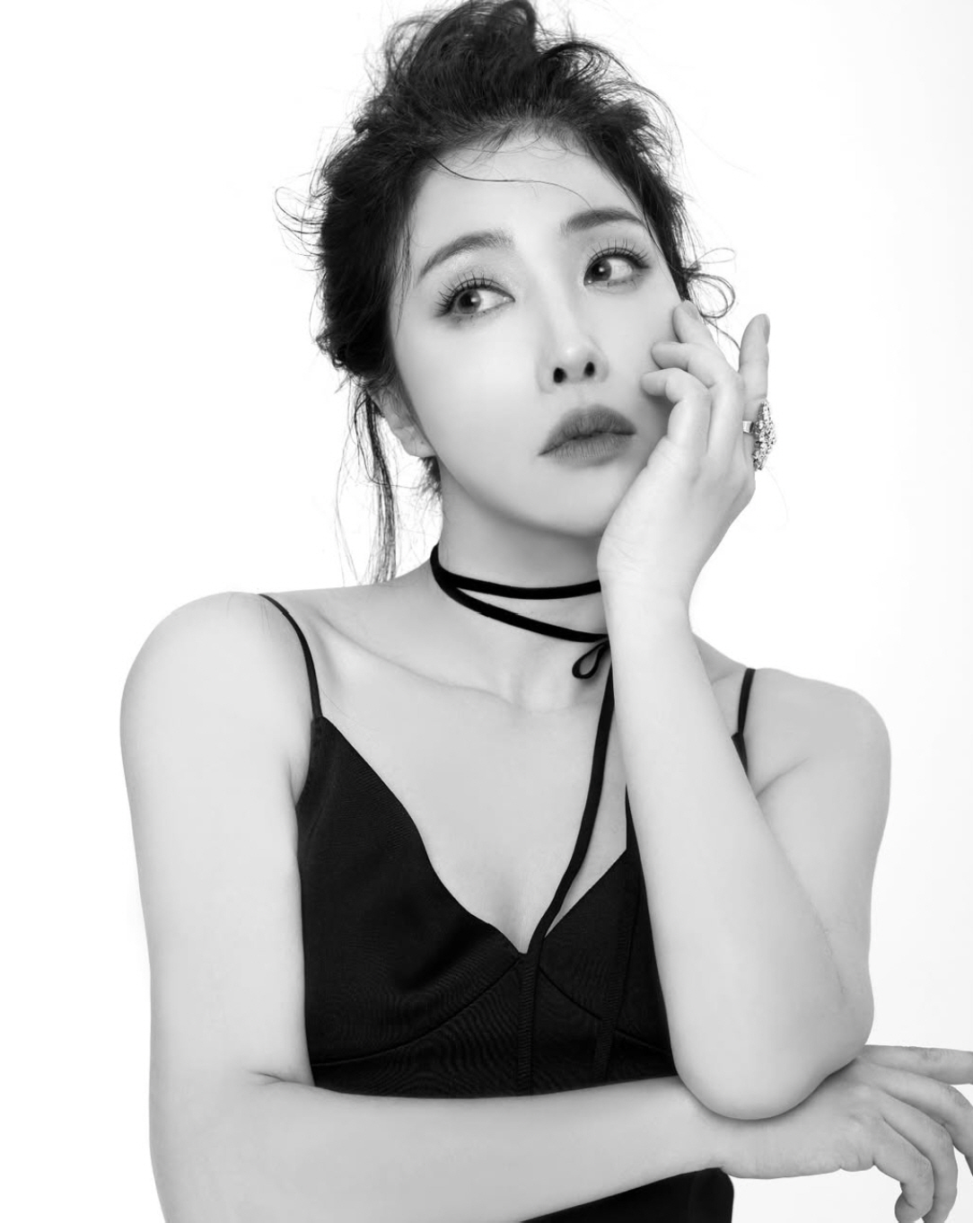 <b>숙행</b>, "이혼 중이란 유부남에 속아 교제" 주장 통할까…상간녀 소송 오...
