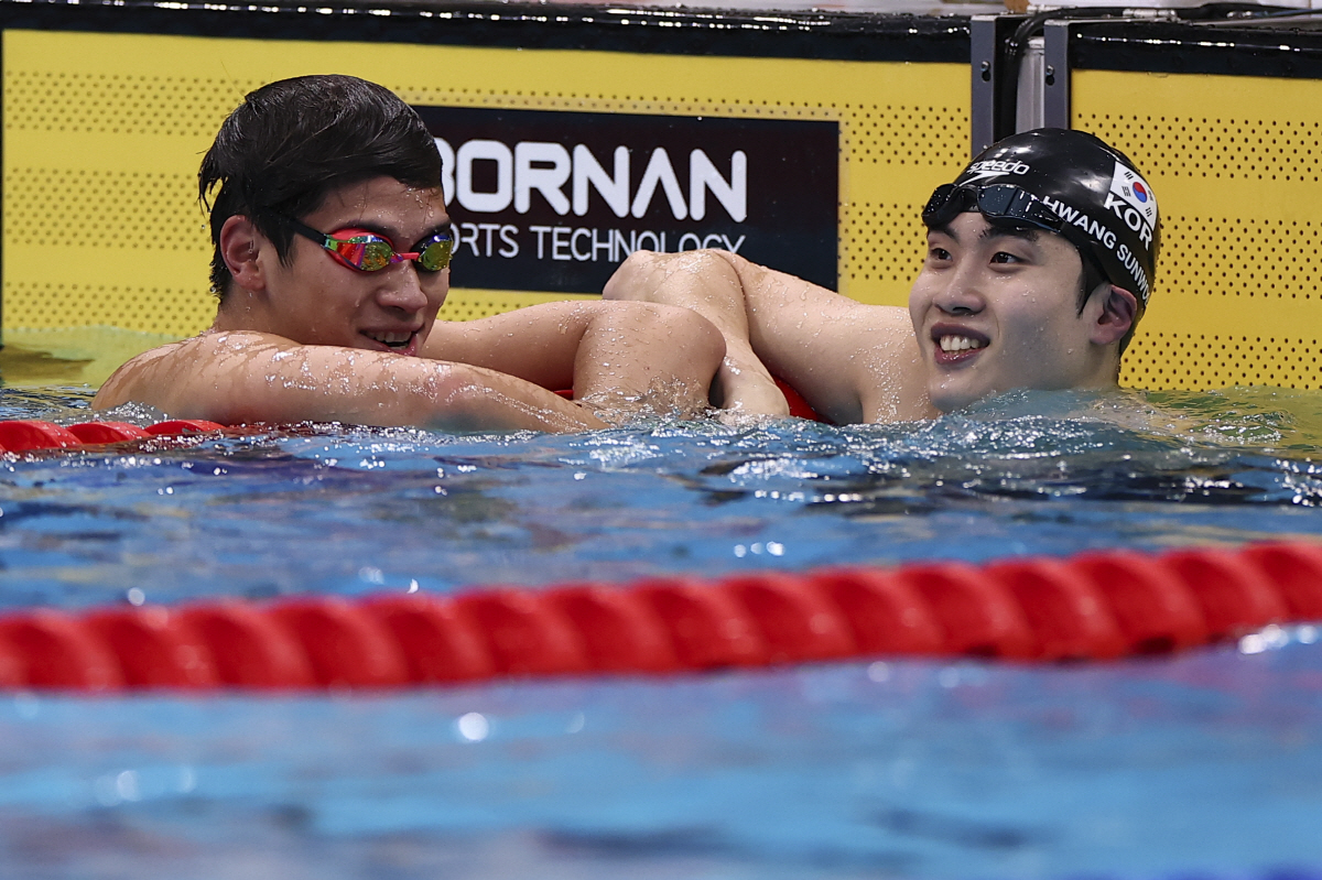 '괴력의 K-황금듀오' 황선우X김영범, '100m 세계新' 中판잔러 2연패 저지...