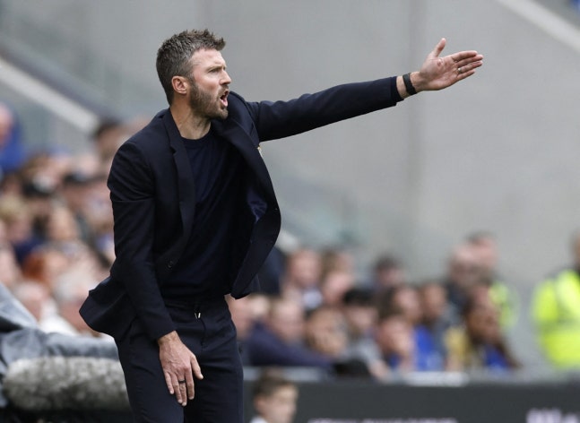Soccer Football - Premier League - Everton v Manchester United - Hill Dickinson Stadium, Liverpool, Britain - September 6, 2026 Manchester United manager Michael Carrick reacts Action Images via Reuters/Jason Cairnduff EDITORIAL USE ONLY. NO USE WITH UNAUTHORIZED AUDIO, VIDEO, DATA, FIXTURE LISTS, C