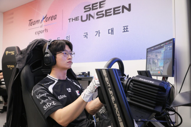 [아시안게임] <b>김영찬</b>, '그란 투리스모7' <b>동메달</b>…한국 e스포츠 첫 메달