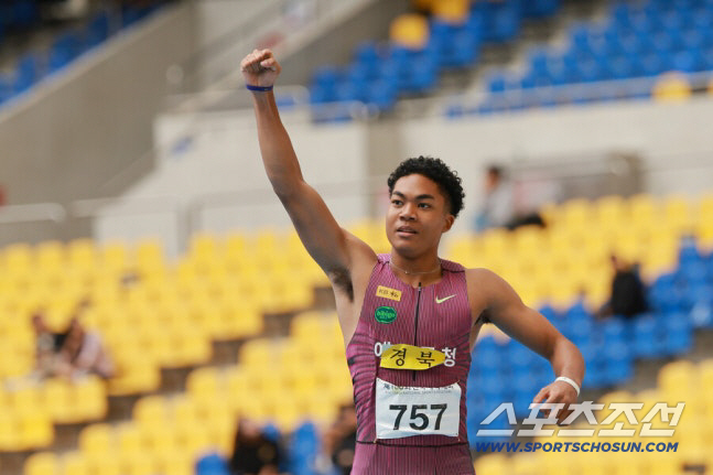 [속보]"10초07 한신 깬다!" 투톱 <b>조엘진</b>X<b>비웨사</b> 남자육상 100m 10초23! 준결...