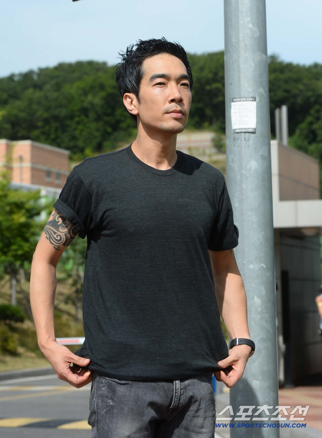 "'건강이상' <b>유재석</b> 푹 쉬어라"…<b>고영욱</b>, 선넘은 광역 어그로[SC이슈]