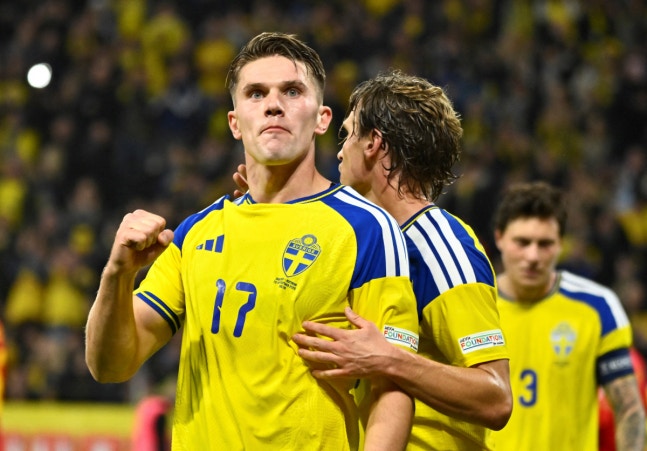 Soccer Football - Nations League - Group H - Sweden v Romania - Strawberry Arena, Solna, Sweden - September 25, 2026 Sweden's Viktor Gyokeres celebrates scoring their second goal Claudio Bresciani/TT News Agency via REUTERS ATTENTION EDITORS - THIS IMAGE WAS PROVIDED BY A THIRD PARTY. SWEDEN OUT. NO