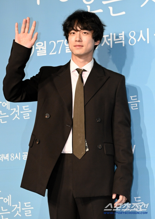 韓복귀 앞둔 유명 배우, 결혼 10일 만에 아내 신고로 집에 <b>경찰 출동</b>