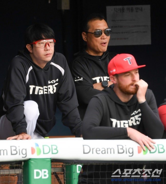 3일 잠실구장에서 열린 LG와 KIA의 경기. 7회 불펜이 동점을 허용하나 KIA 양현종, 올러가 아쉬워하고 있다. 잠실=박재만 기자 pjm@sportschosun.com/2026.10.03/